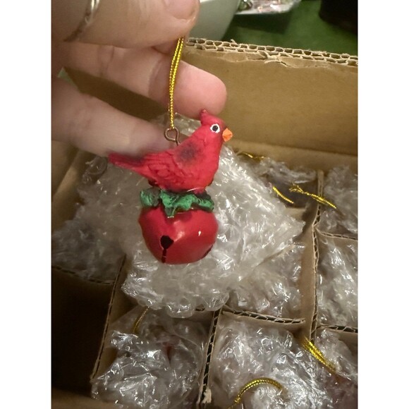 VINTAGE 90s Set of 12 Cardinal Bird Jingle Bell Ornaments Resin & Metal NOS - Picture 5 of 8